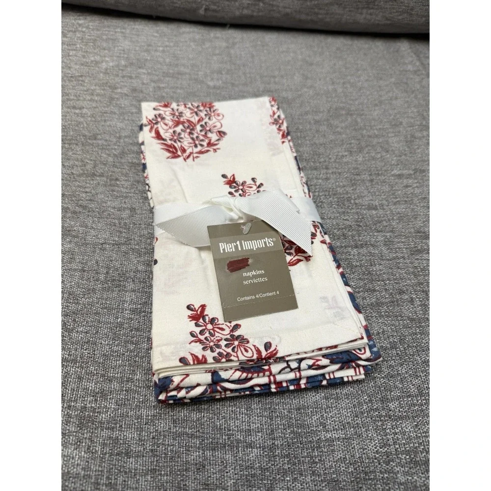 Pier 1 New Pack Of Cloth Napkins Floral‎ Red White Blue Paisley